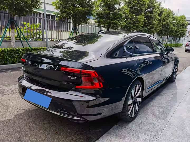 Volvo S90 Hybrid, 2024 — фото 4 из 9