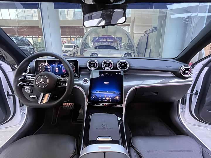 Mercedes-Benz C-Class, 2025 — фото 8 из 9