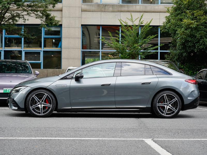 Mercedes-Benz EQE AMG, 2024 — фото 3 из 12