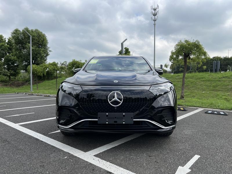 Mercedes-Benz EQS SUV, 2026 — фото 2 из 12