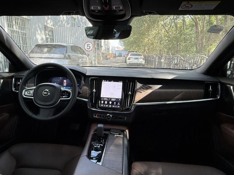 Volvo V90, 2025 — фото 7 из 10