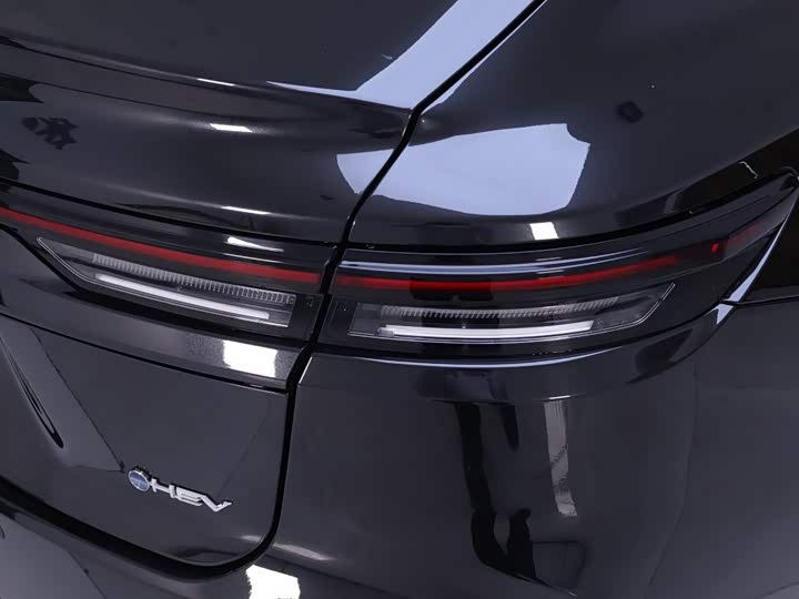 Toyota Crown Sedan, 2025 — фото 9 из 9
