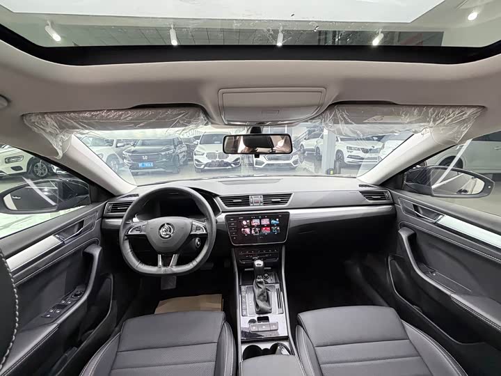Skoda Superb, 2023 — фото 9 из 9