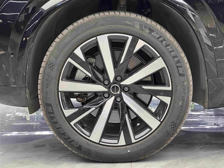 Volvo XC90 Hybrid, 2024 — фото 4 из 9