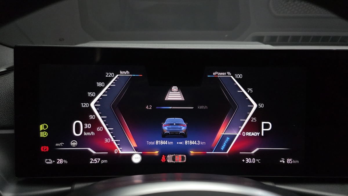 BMW i4, 2023 — фото 7 из 12