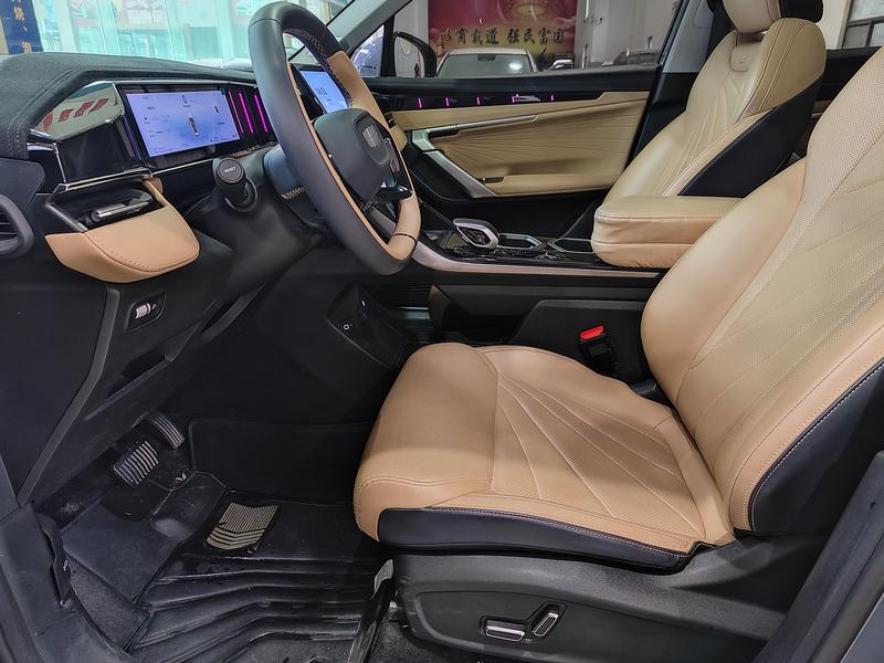 Geely Atlas L, 2023 — фото 8 из 10