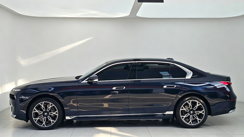 BMW 7 Series, 2024 — фото 4 из 12