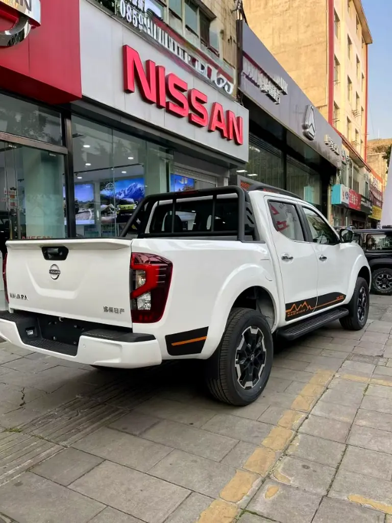 Nissan Navara, 2026 — фото 6 из 9