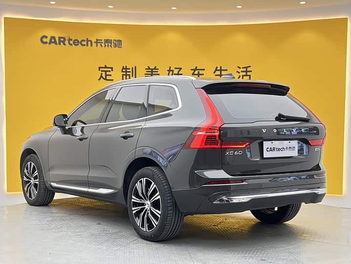 Volvo XC60, 2022 — фото 7 из 9