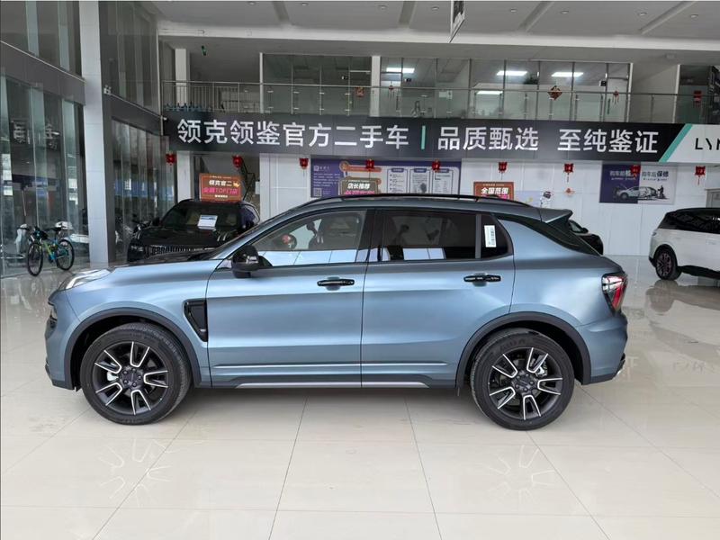 Lynk & Co 01, 2025 — фото 3 из 11