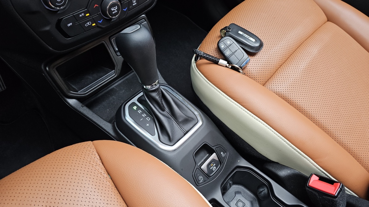 Jeep Renegade, 2023 — фото 9 из 12