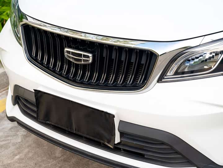 Geely Vision X3, 2021 — фото 5 из 9