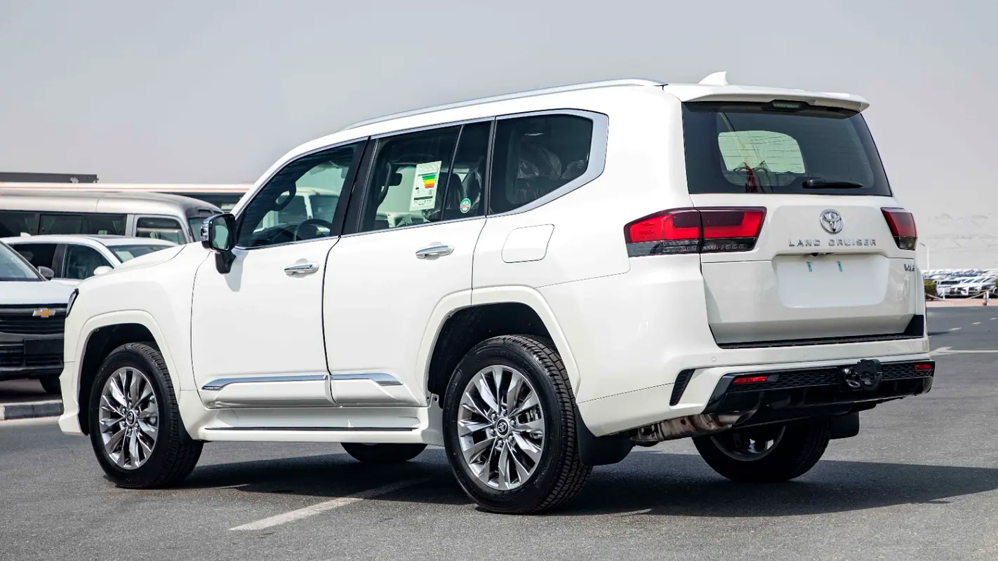Toyota Land Cruiser, 2026 — фото 8 из 10