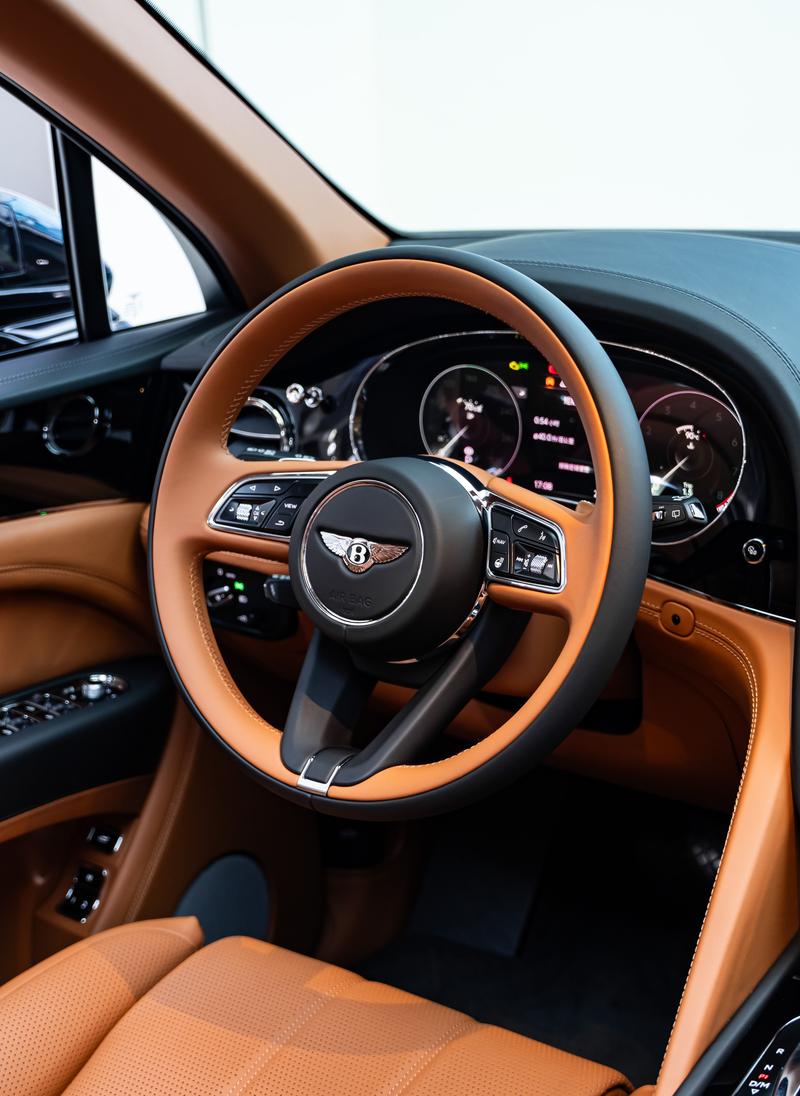 Bentley Bentayga, 2022 — фото 5 из 8