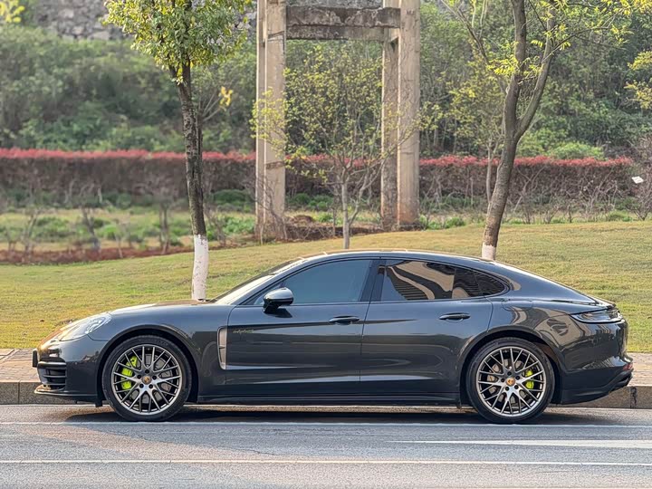 Porsche Panamera Hybrid, 2023 — фото 7 из 12