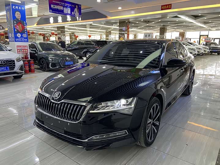 Skoda Superb, 2023 — купить в Санкт-Петербурге под ключ