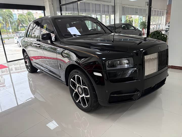 Rolls-Royce Cullinan, 2025 — фото 6 из 7