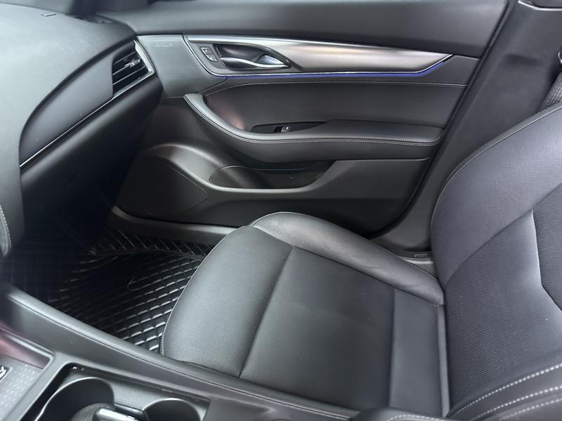 Cadillac CT5, 2023 — фото 10 из 12