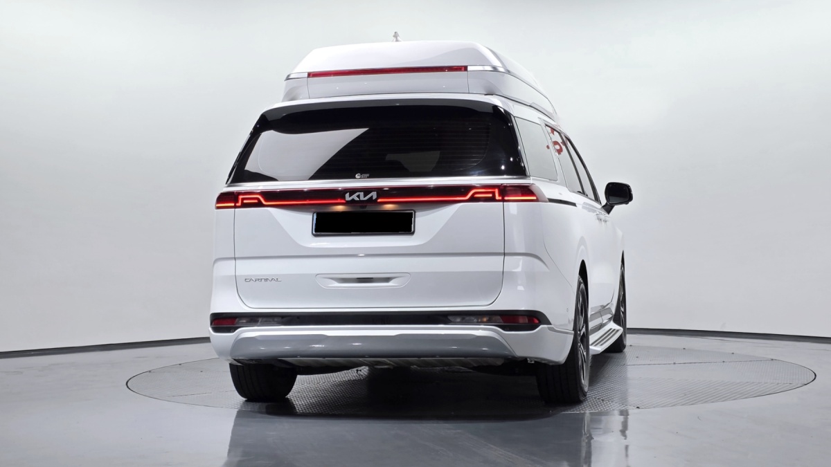 Kia Carnival, 2023 — фото 4 из 12