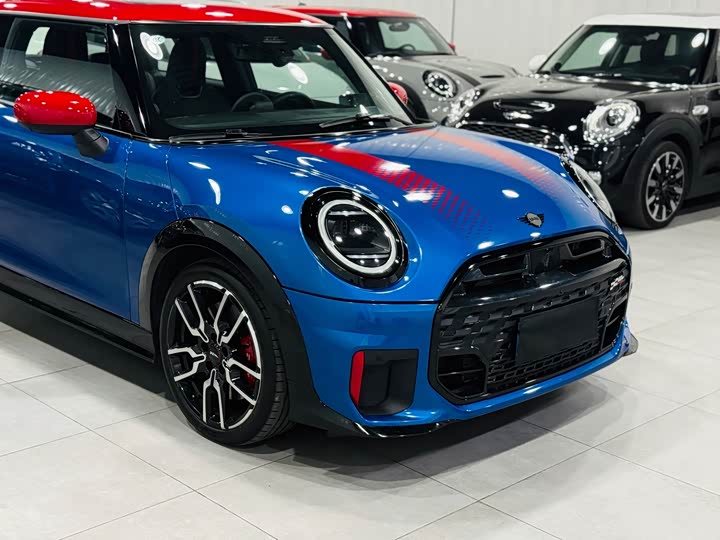Mini Mini JCW, 2025 — фото 3 из 9