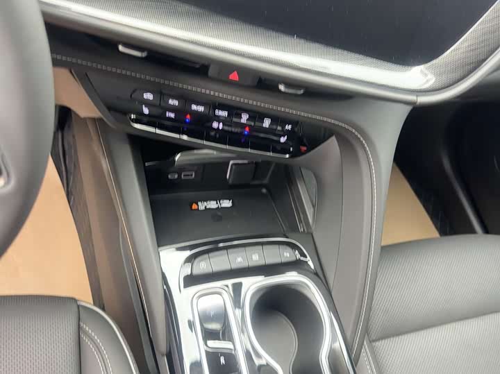 Buick Envision Plus, 2022 — фото 9 из 9