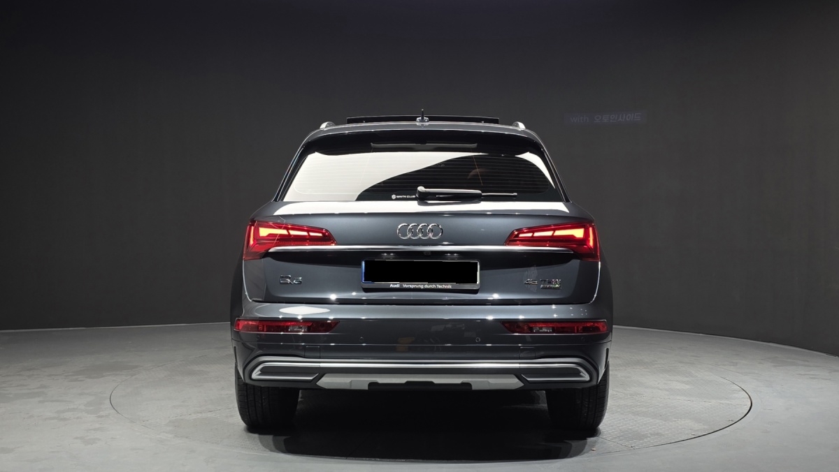 Audi Q5, 2022 — фото 4 из 12
