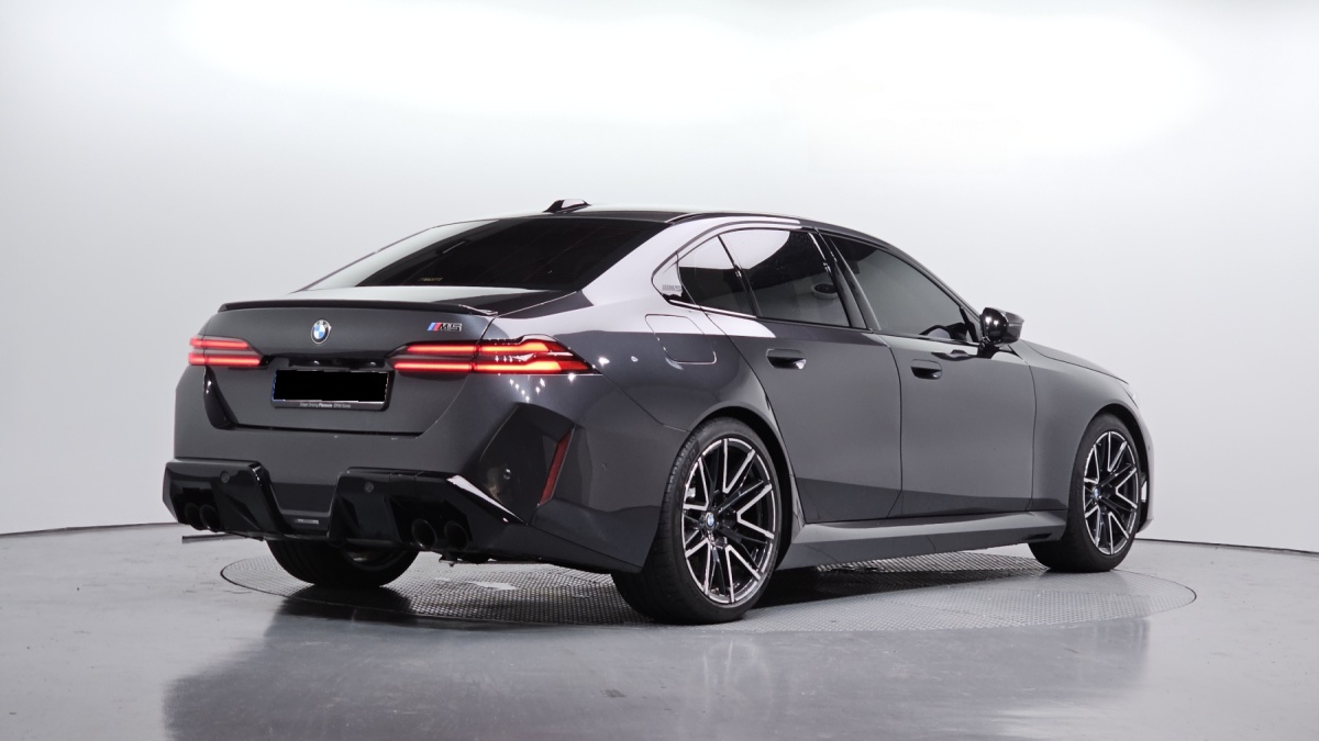 BMW M5, 2025 — фото 2 из 12