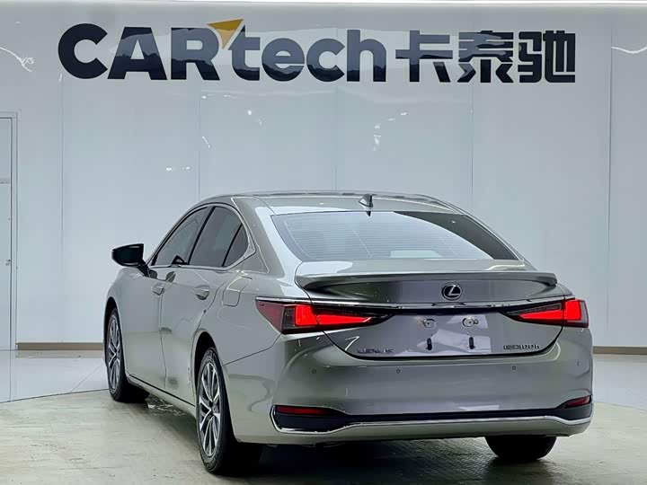Lexus ES, 2023 — фото 6 из 9