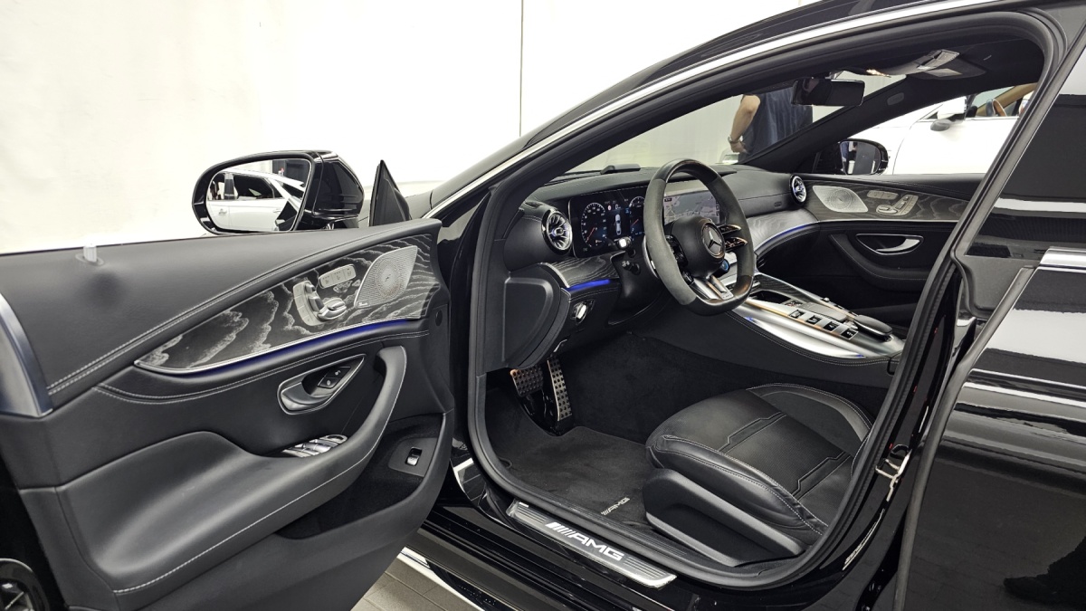 Mercedes-Benz AMG GT, 2023 — фото 8 из 12