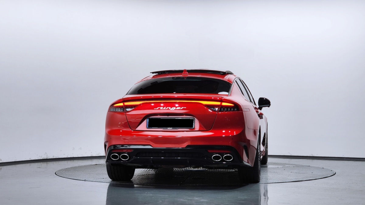 Kia Stinger, 2022 — фото 4 из 12