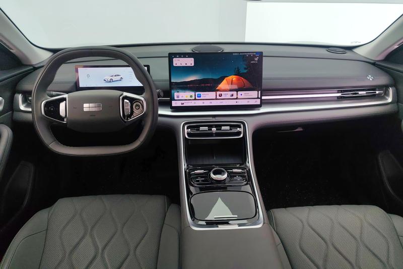 Geely Galaxy A7, 2025 — фото 8 из 12