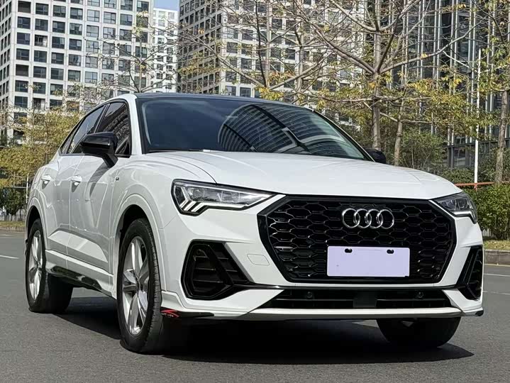 Audi Q3 Sportback, 2022 — фото 3 из 9