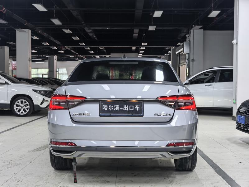 Skoda Superb, 2023 — фото 6 из 12