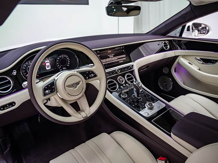 Bentley Continental GT Hybrid, 2025 — фото 7 из 9
