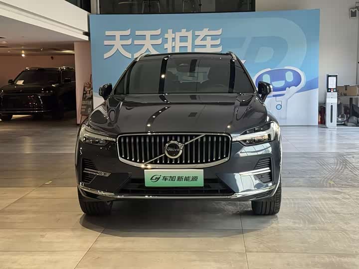 Volvo XC60 Hybrid, 2024 — фото 2 из 9