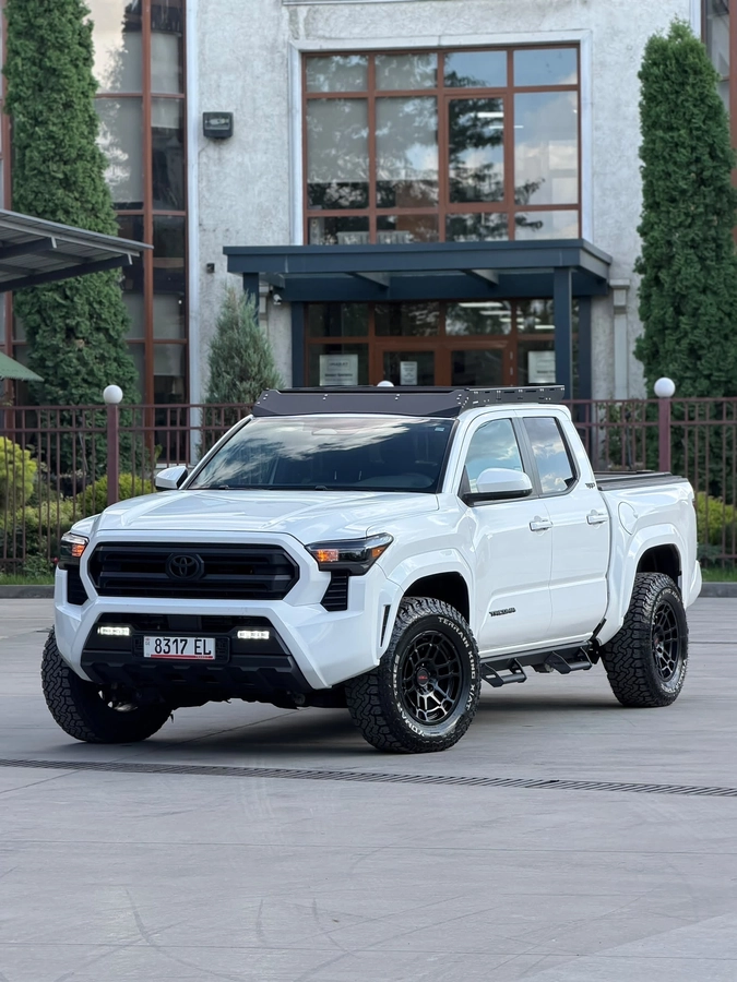 Toyota Tacoma, 2024 — фото 2 из 7