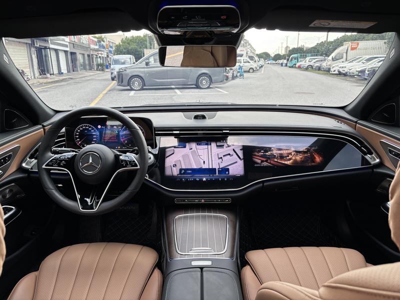 Mercedes-Benz E-Class, 2025 — фото 8 из 12