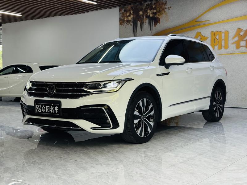 Volkswagen Tiguan L Pro, 2023 — купить в Воронеже под ключ