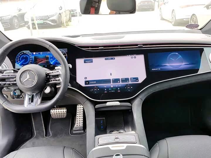 Mercedes-Benz EQE AMG, 2024 — фото 5 из 9