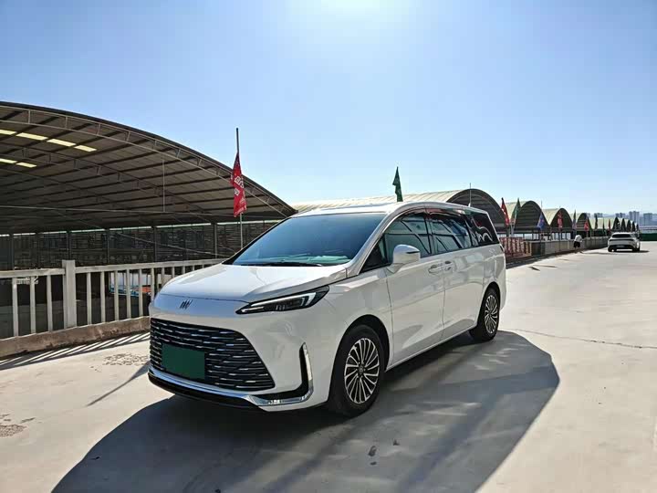 Buick GL8 Hybrid, 2025 — купить в Санкт-Петербурге под ключ