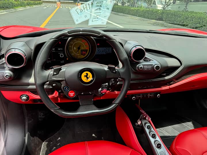 Ferrari F8, 2022 — фото 7 из 7