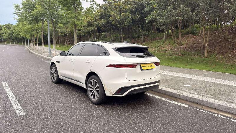 Jaguar F-Pace, 2023 — фото 4 из 9