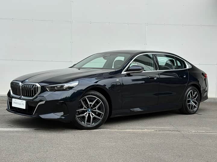 BMW i5, 2025 — купить в Брянске под ключ