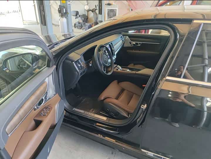 Volvo S90, 2024 — фото 4 из 5