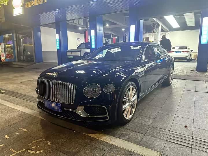 Bentley Flying Spur, 2022 — купить в Москве под ключ