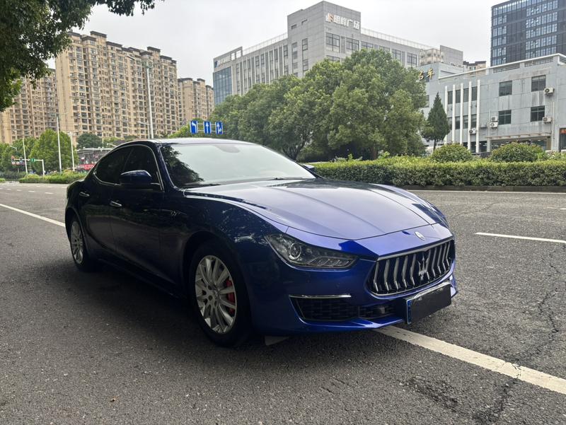 Maserati Ghibli, 2021 — фото 3 из 12