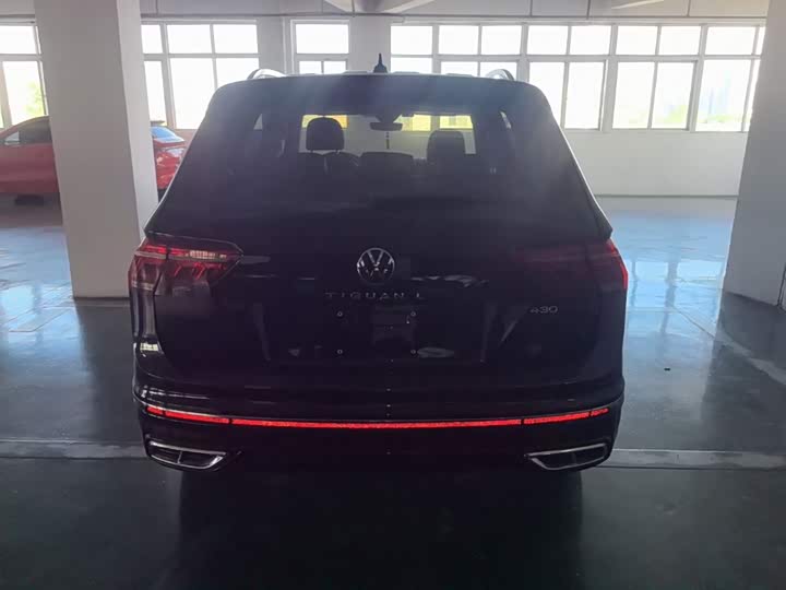 Volkswagen Tiguan L Hybrid, 2022 — фото 6 из 9