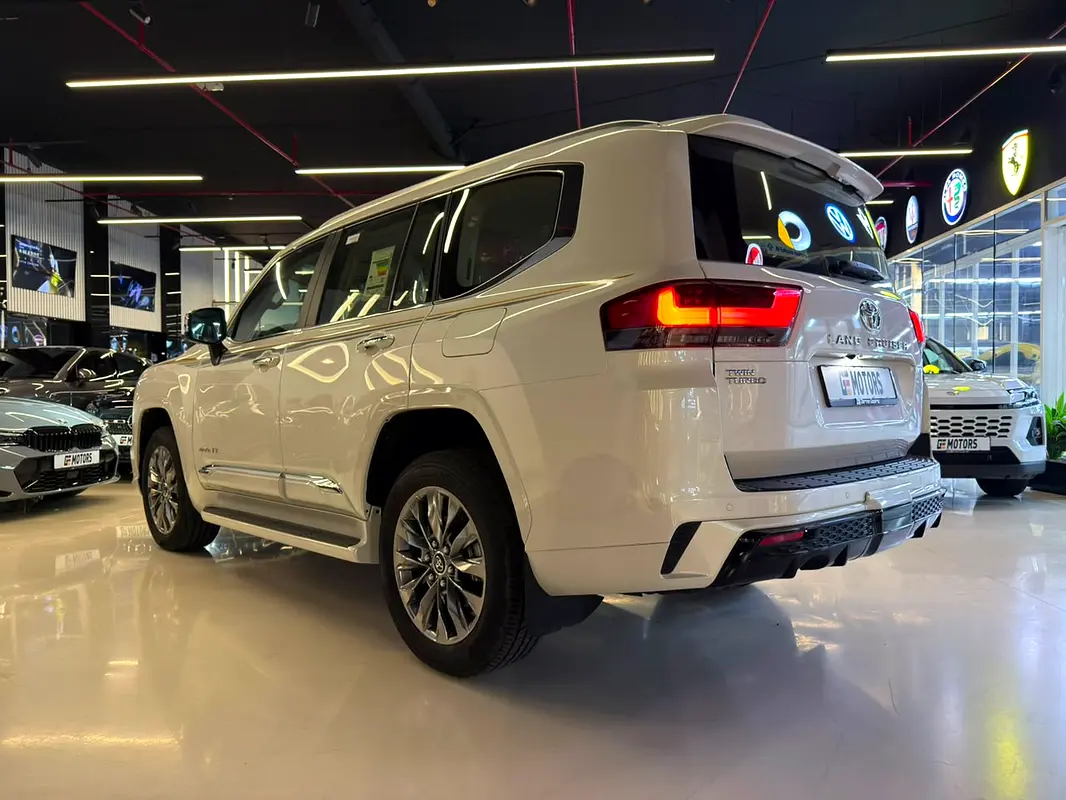 Toyota Land Cruiser, 2026 — фото 7 из 10