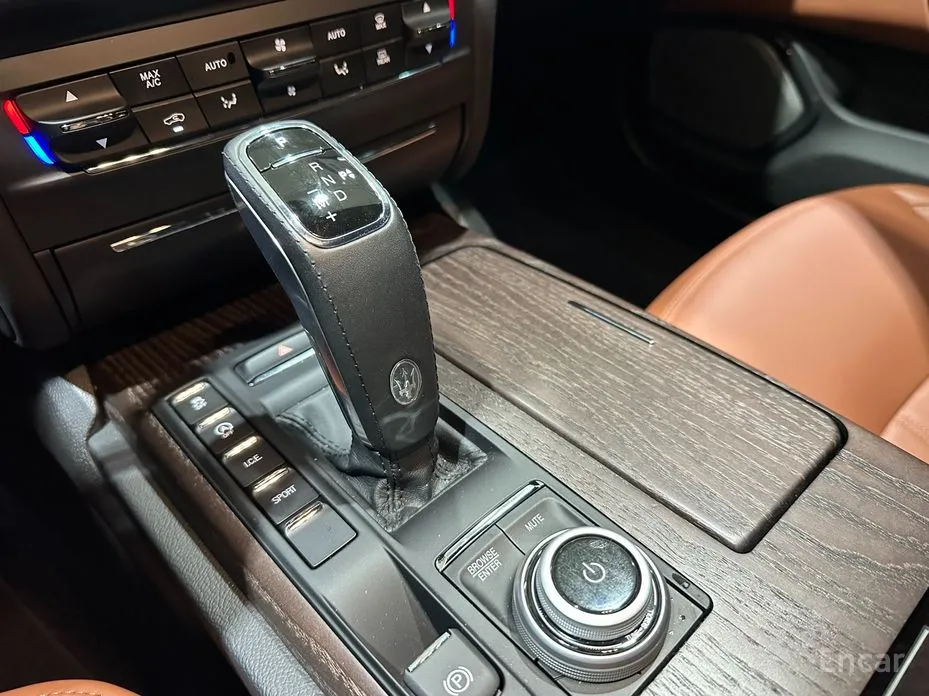 Maserati Ghibli, 2023 — фото 9 из 12