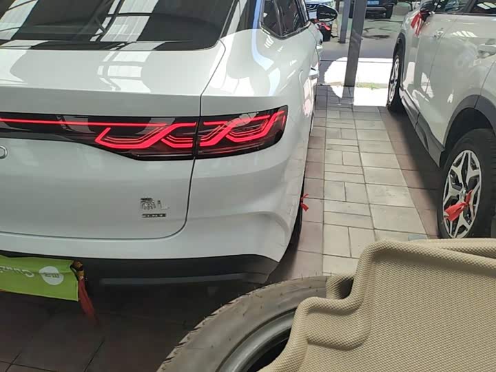 BYD Qin L, 2025 — фото 8 из 9